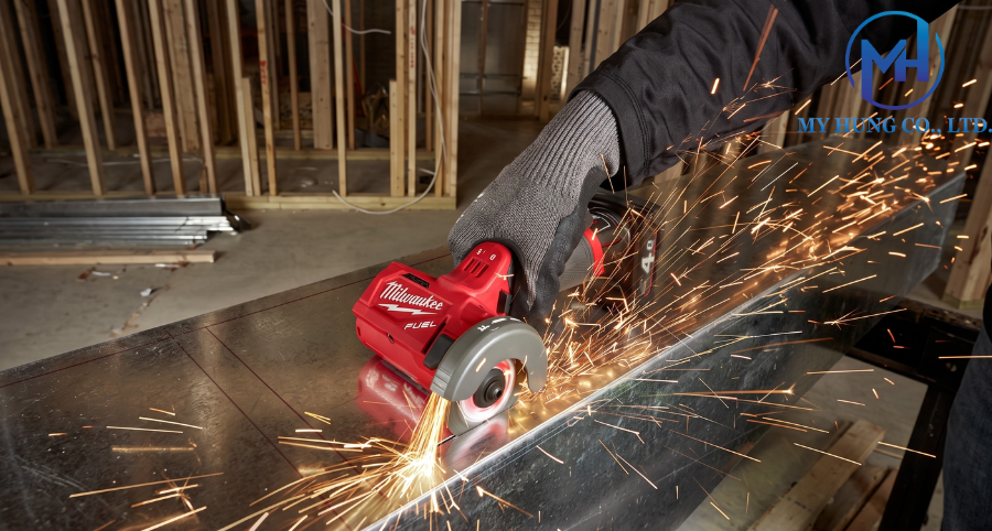 Máy cắt cầm tay Milwaukee M12 FCOT-0X (bare)
