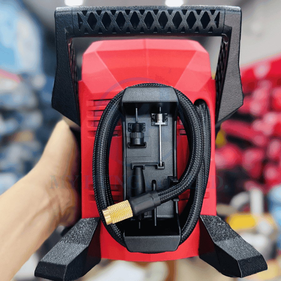 Máy bơm hơi M12 BI-0 với tính năng tự động tắt khi đạt đủ áp suất