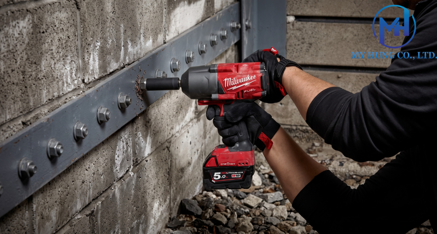 Máy siết bu lông Milwaukee M18 ONEFHIWF34-0X đầu 3/4 inch lực mở 2032Nm