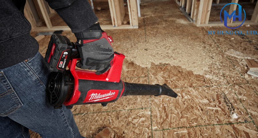 Máy thổi Milwaukee M12 BBL-0 thiết kế nhỏ gọn dùng pin 12V