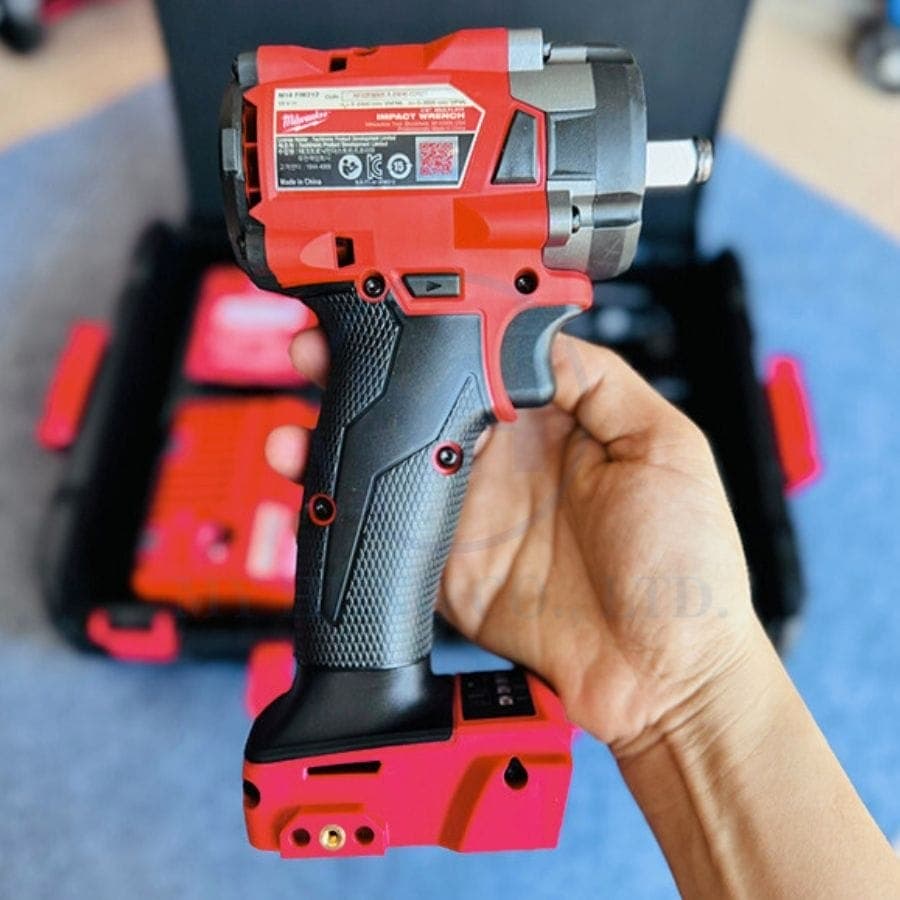 Máy siết bu lông dùng pin 18V ½″ Milwaukee M18 FIW212-0X0 (Thân máy)