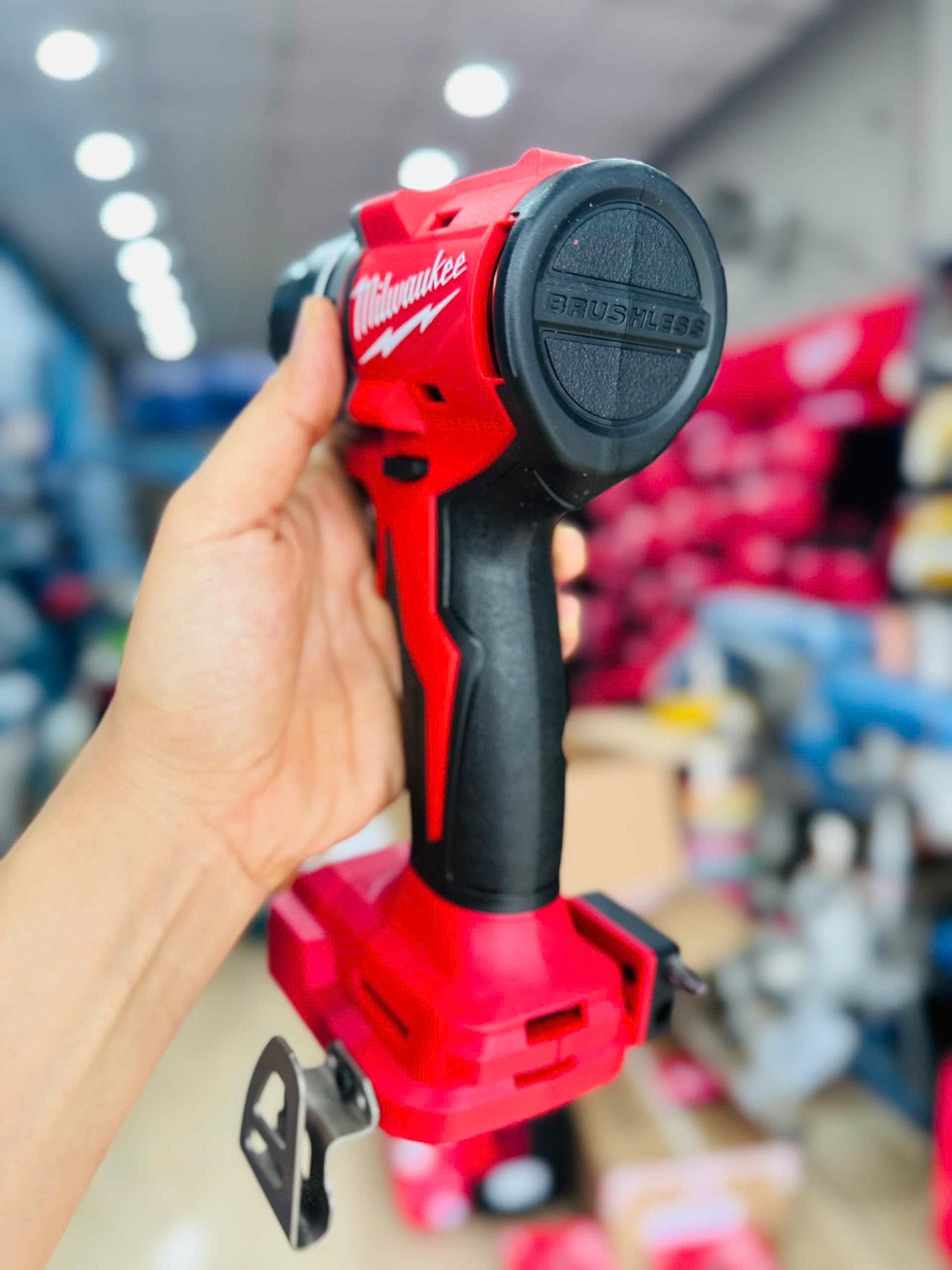 Máy khoan động lực không có chổi than cầm tay M18 BLPDRC-0C0