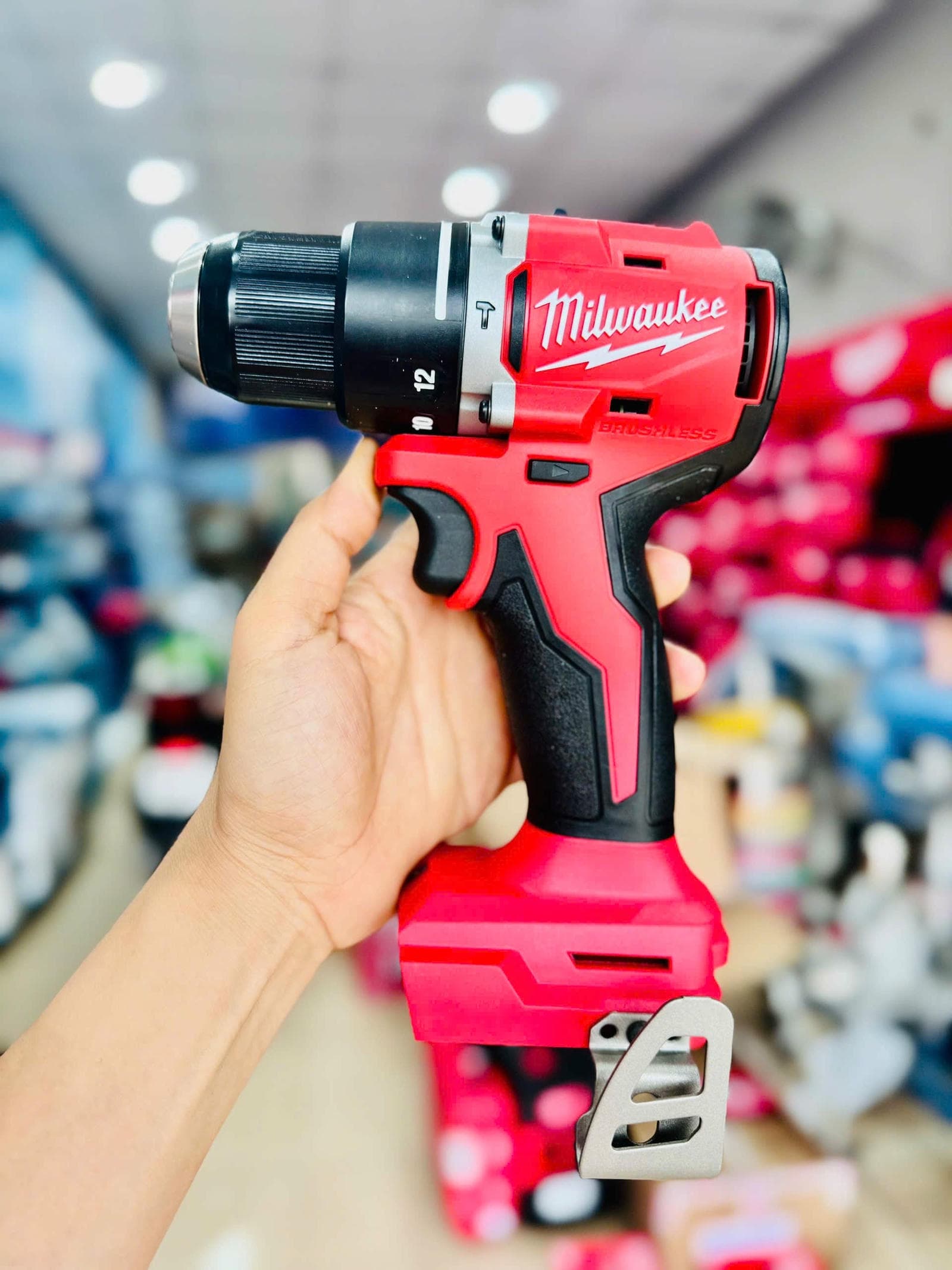 Máy khoan động lực không có chổi than cầm tay M18 BLPDRC-0C0
