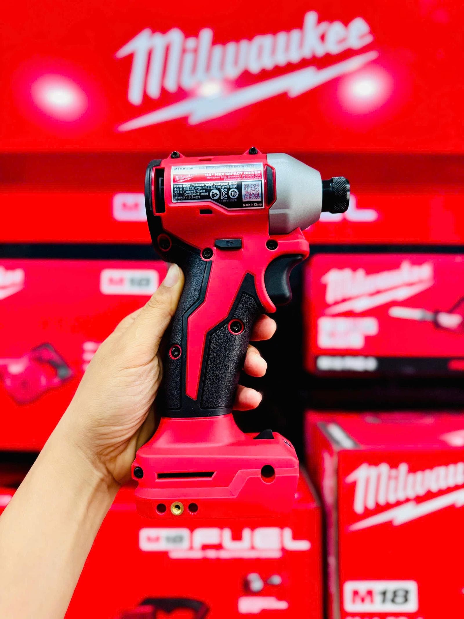 Máy vặn vít không chổi than M18 BLIDR-0C0