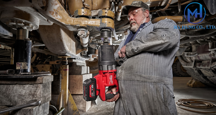 Máy siết bu lông Milwaukee M18 ONEFHIWF1DS-0X0 đầu 1 inch cán D dũng mãnh