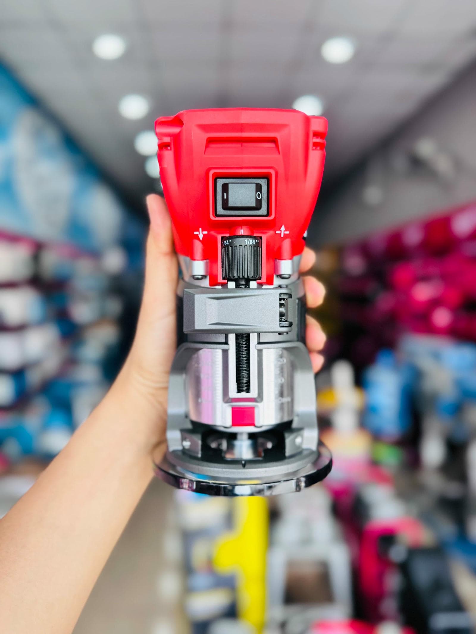 Máy phay dùng pin 18V Milwaukee M18 FTR-0X0