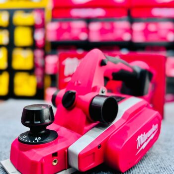 Máy bào dùng pin 18V Milwaukee M18 BP-0