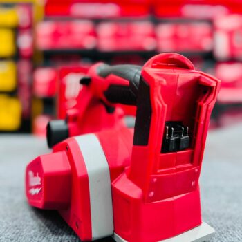 Máy bào dùng pin 18V Milwaukee M18 BP-0