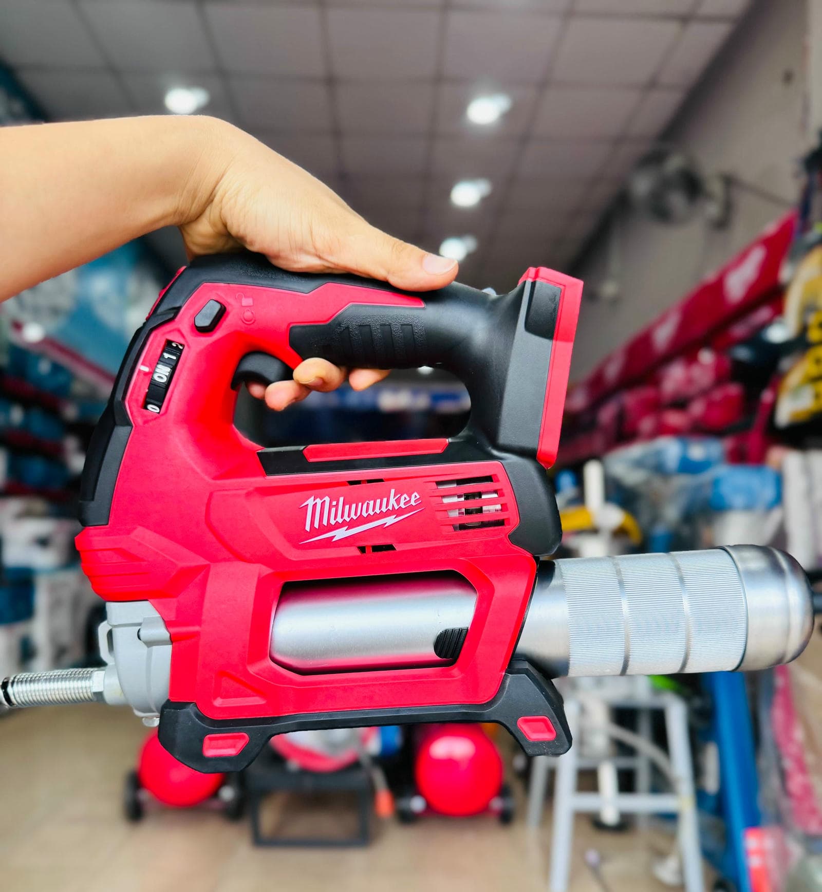 Máy bơm mỡ M18 GG-0X
