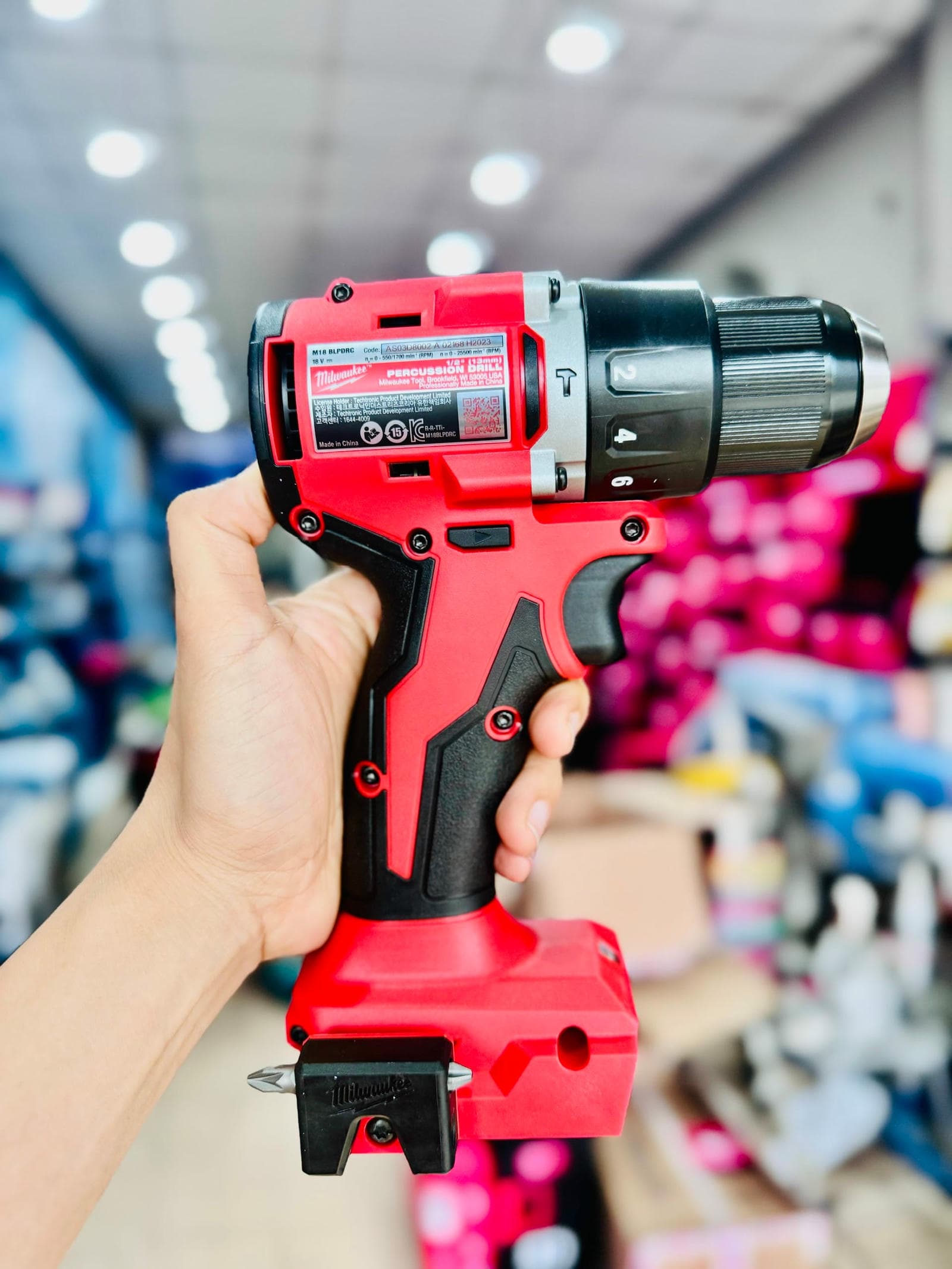 Máy khoan động lực không có chổi than cầm tay M18 BLPDRC-0C0