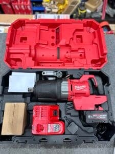Máy siết bu lông dùng pin 18V Milwaukee M18 ONEFHIWF1DS-0