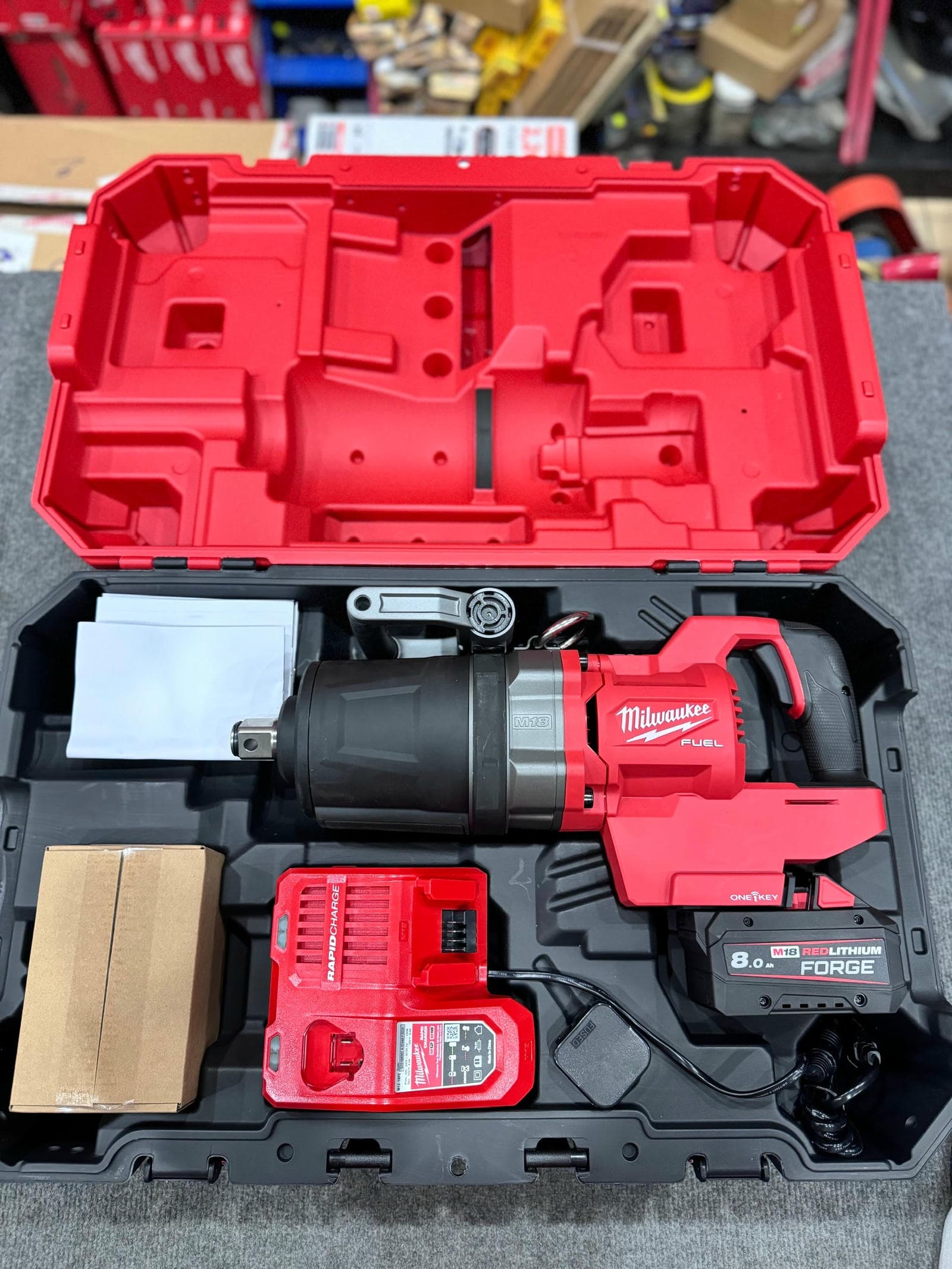 Máy siết bu lông dùng pin 18V Milwaukee M18 ONEFHIWF1DS-0