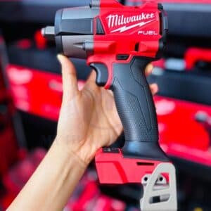 Máy siết bu lông Milwaukee M18 FMTIW2F12-0X0 FUEL™ ½ Mid-Torque