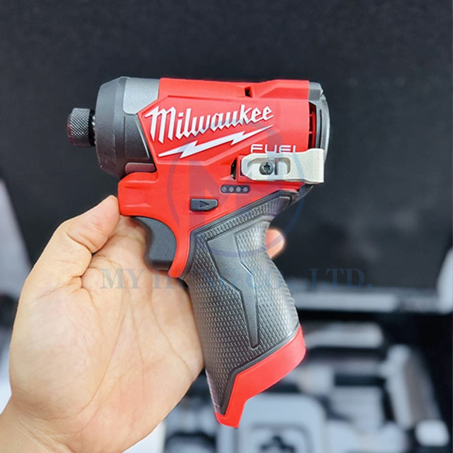 Milwaukee M12 FID