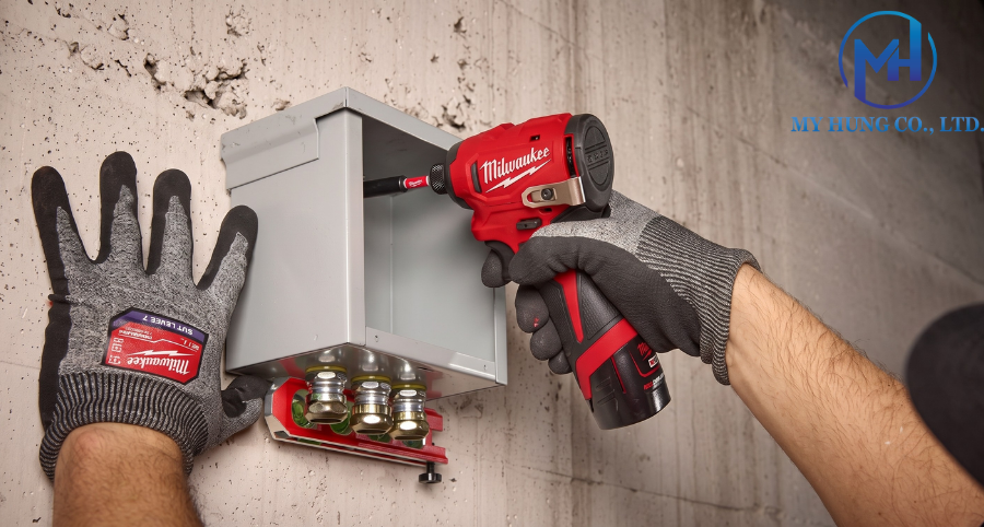 Máy vặn vít Milwaukee M12 BLIDRC-0 thiết kế nhỏ gọn dùng pin 12V